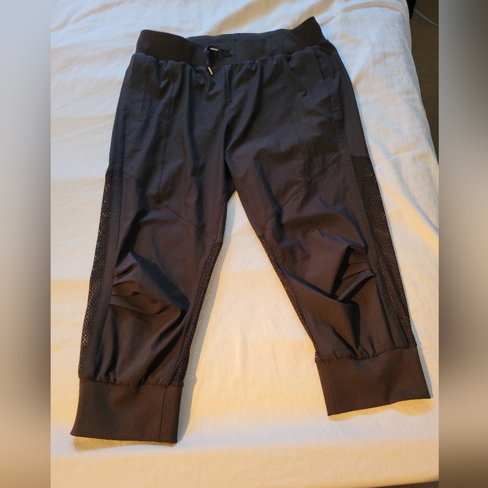 Lorna Jane Capris
